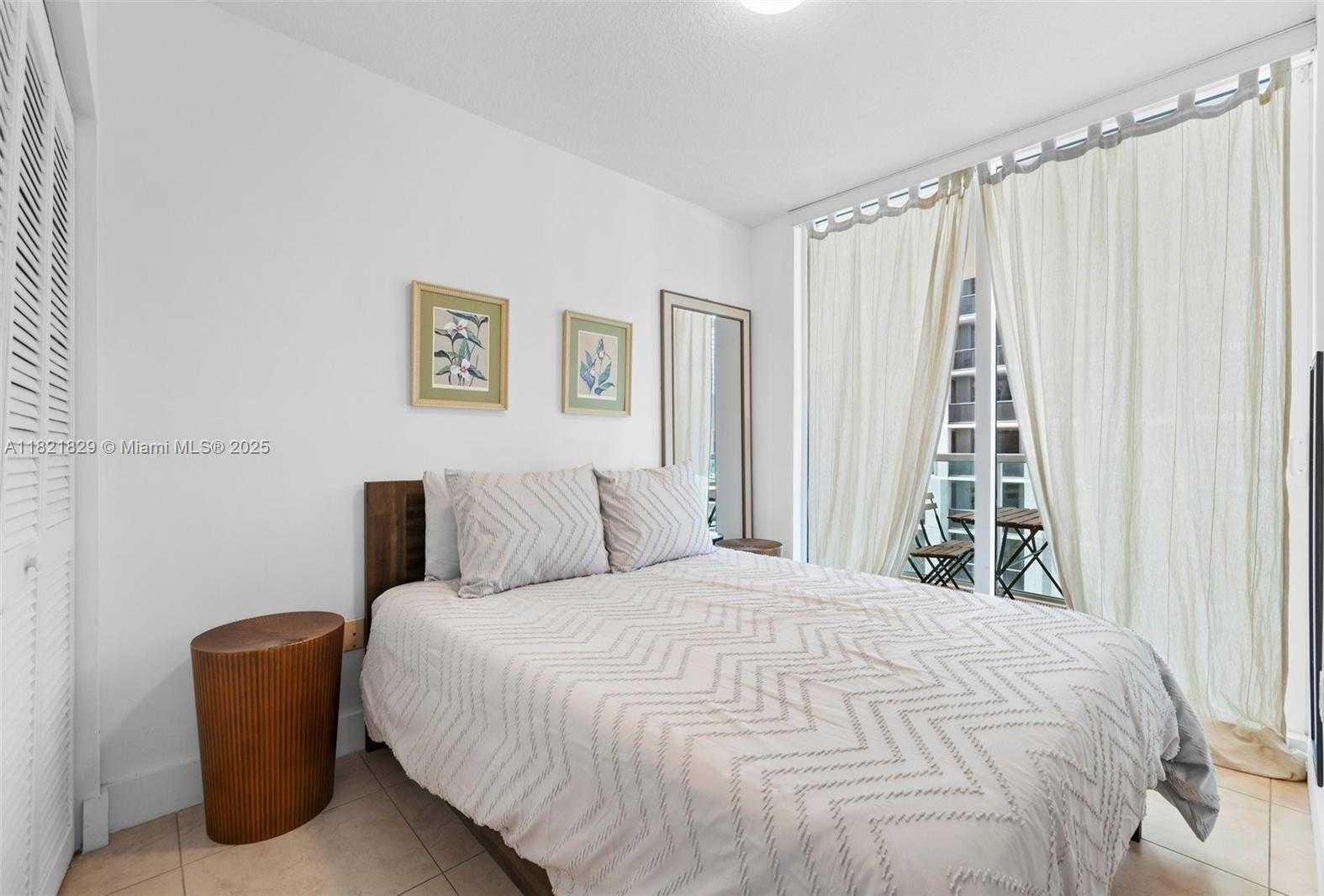Small Image of 41 SOUTH EAST 5TH ST #510, Miami Number 16