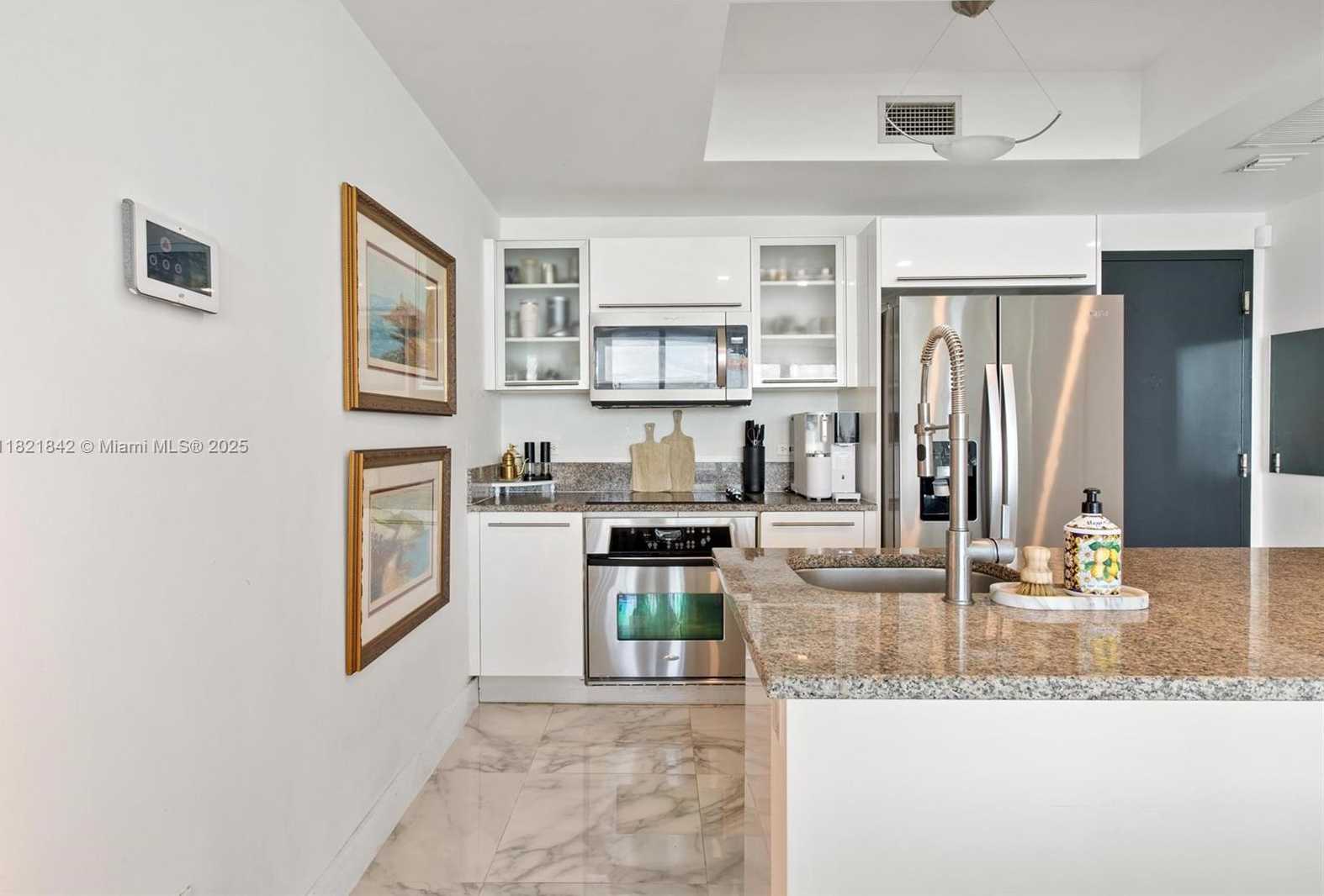 Small Image of 888 BISCAYNE BLVD #2510, Miami Number 8