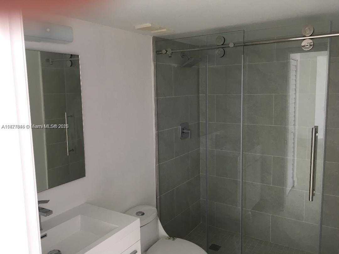 Small Image of 3600 MYSTIC POINTE DR TOWER 300 #802, Aventura Number 22