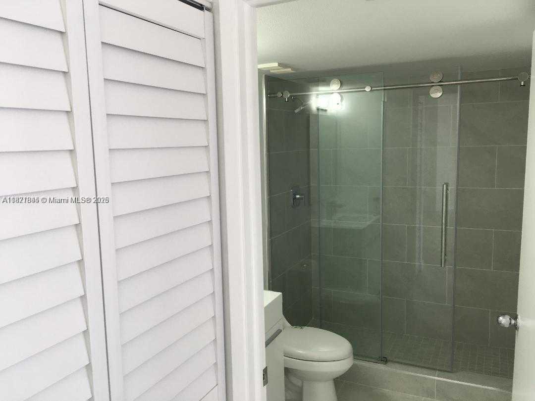 Small Image of 3600 MYSTIC POINTE DR TOWER 300 #802, Aventura Number 25