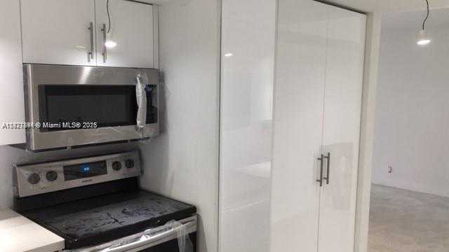 Small Image of 3600 MYSTIC POINTE DR TOWER 300 #802, Aventura Number 8