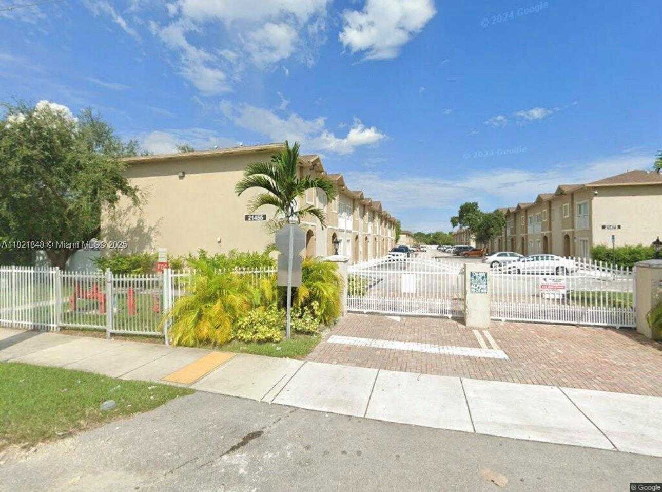 Small Image of 21455 SOUTH WEST 112TH AVE #104, Miami Number 18