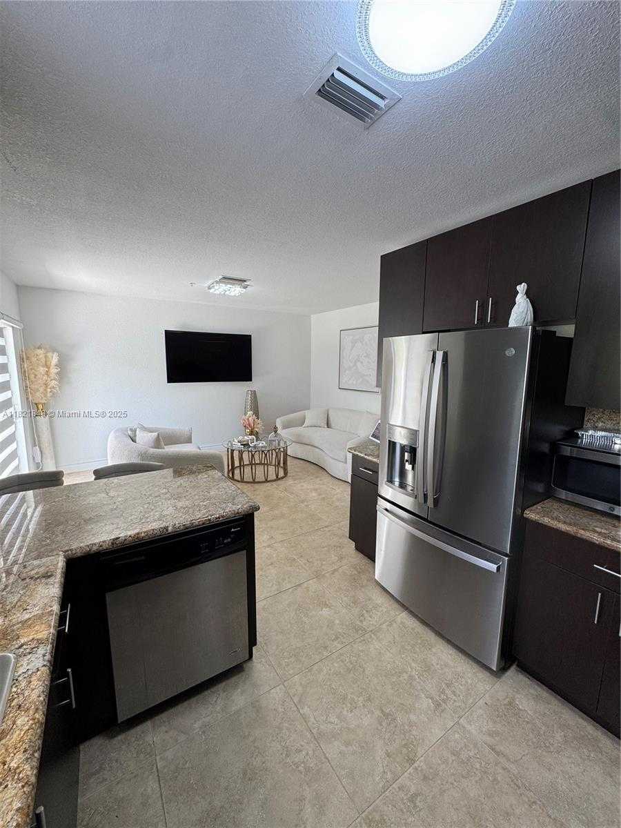 Small Image of 21455 SOUTH WEST 112TH AVE #104, Miami Number 7