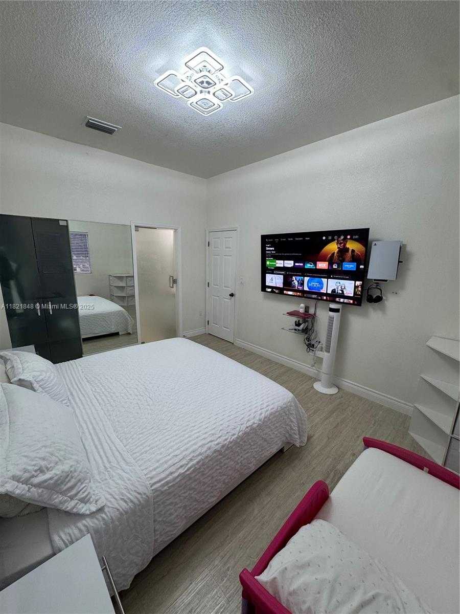 Small Image of 21455 SOUTH WEST 112TH AVE #104, Miami Number 8