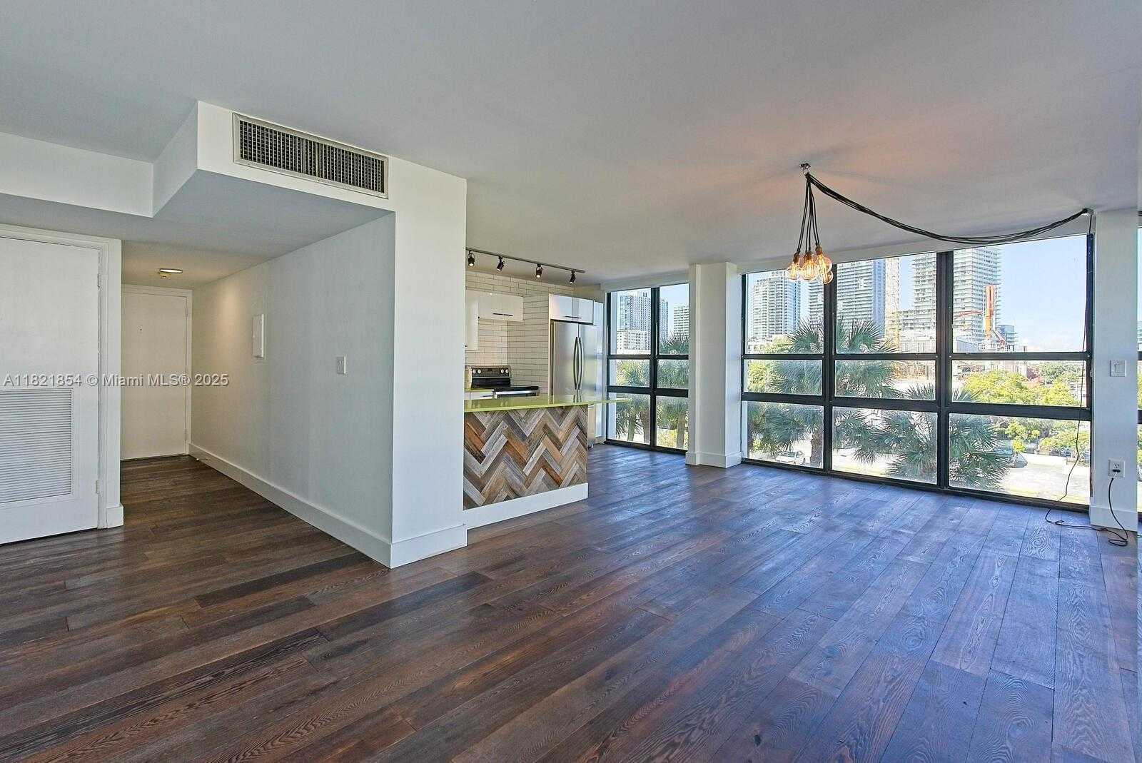 Small Image of 600 NORTH EAST 36TH ST #423, Miami Number 4