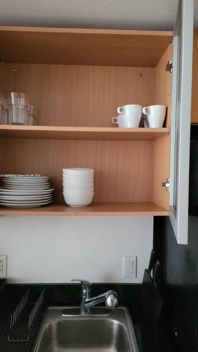 Small Image of 1750 NORTH BAYSHORE DR #2207, Miami Number 10