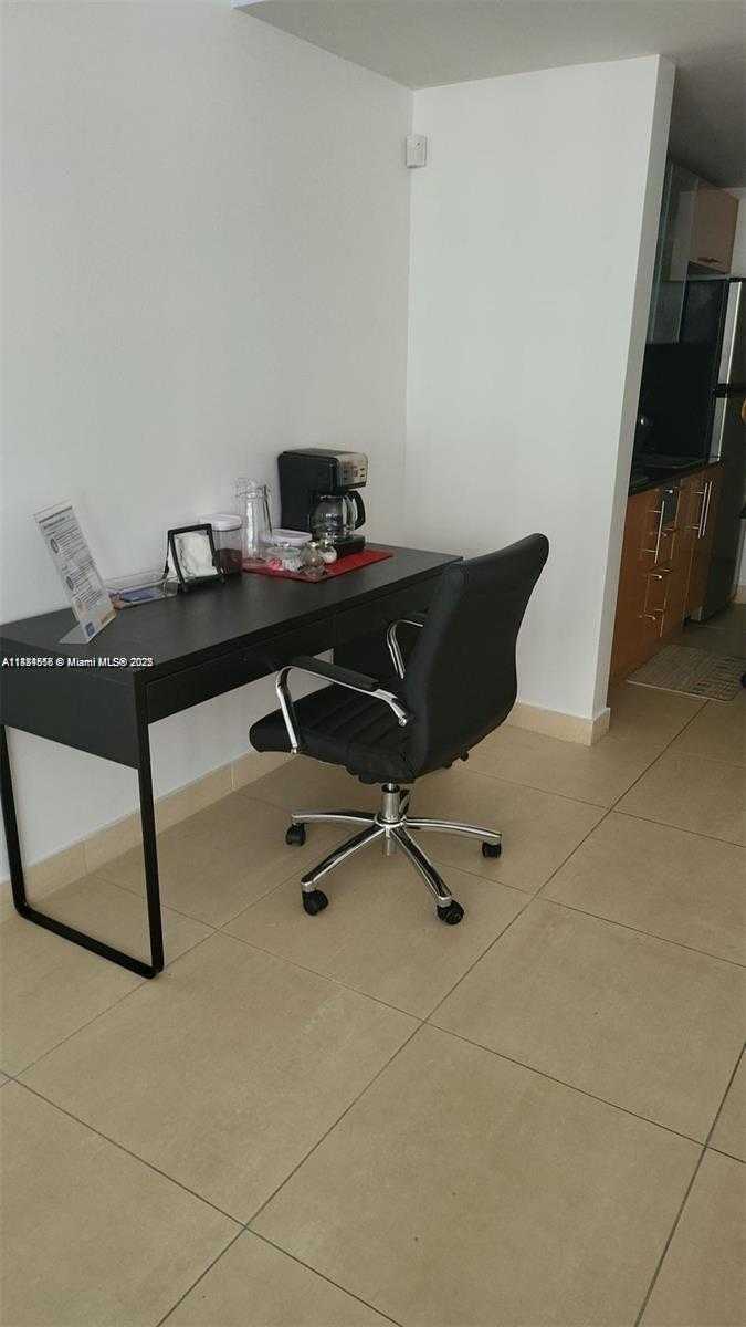 Small Image of 1750 NORTH BAYSHORE DR #2207, Miami Number 6
