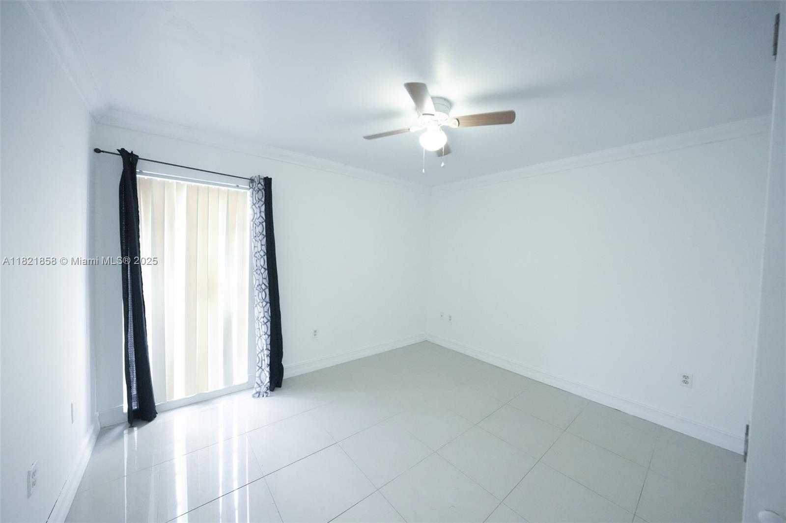Small Image of 7327 PEPPER PIKE, Hialeah Number 18