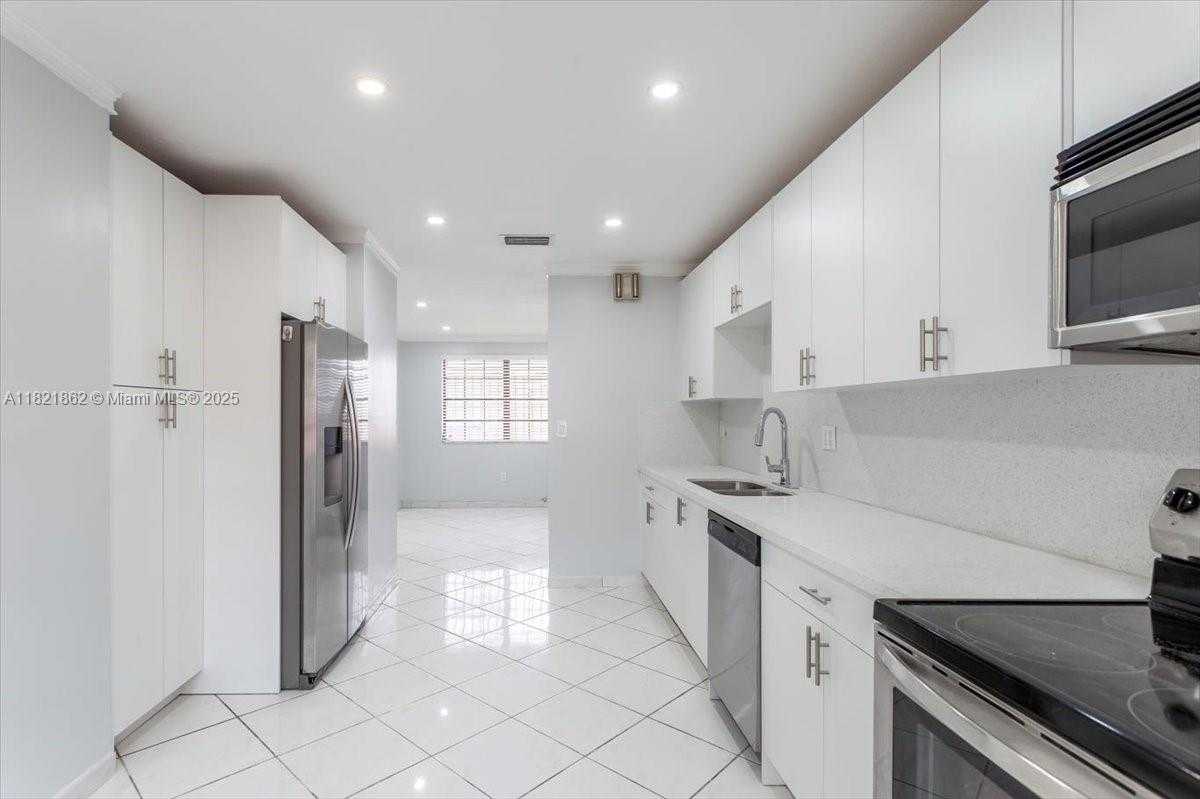 Small Image of 561 SOUTH WEST 122ND AVE, Miami Number 5