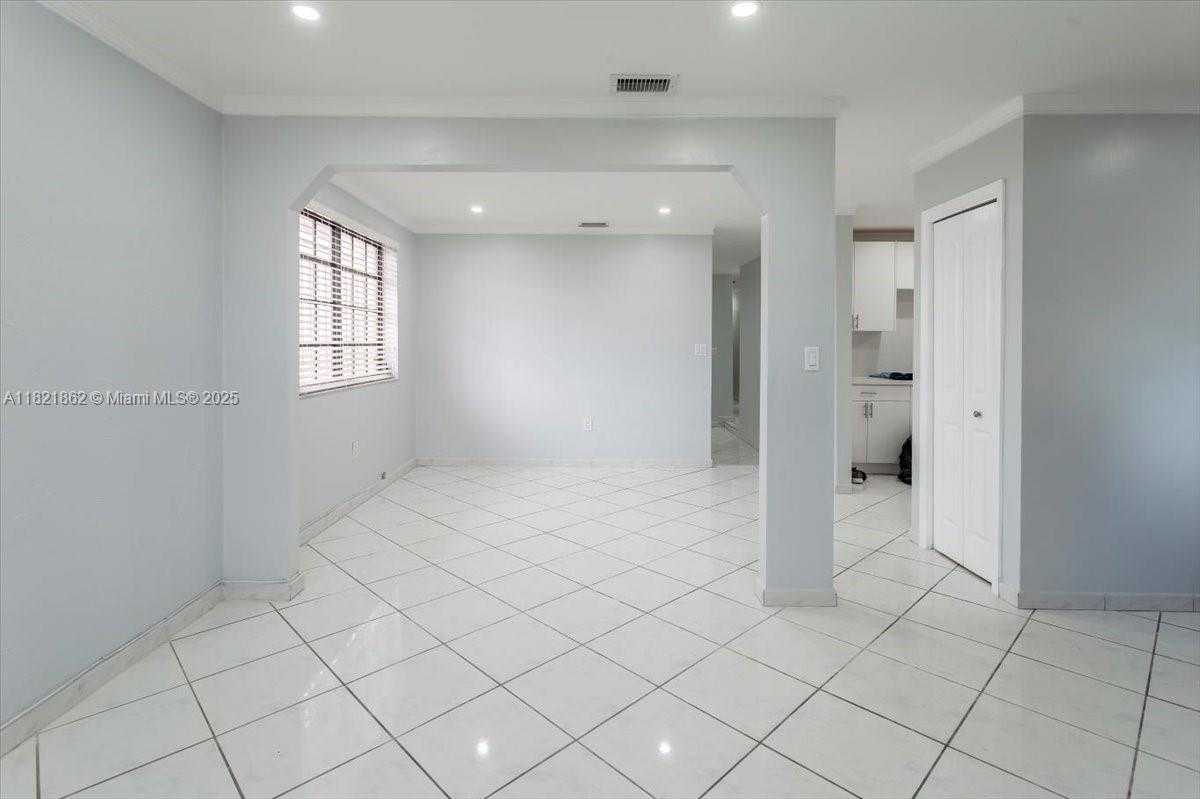 Small Image of 561 SOUTH WEST 122ND AVE, Miami Number 9
