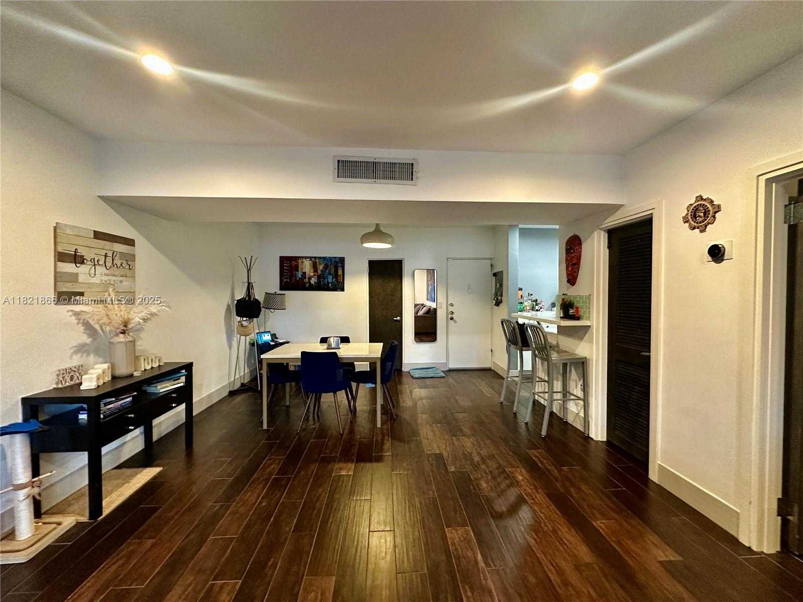 Small Image of 1880 SOUTH TREASURE DR #2D, North Bay Village Number 6