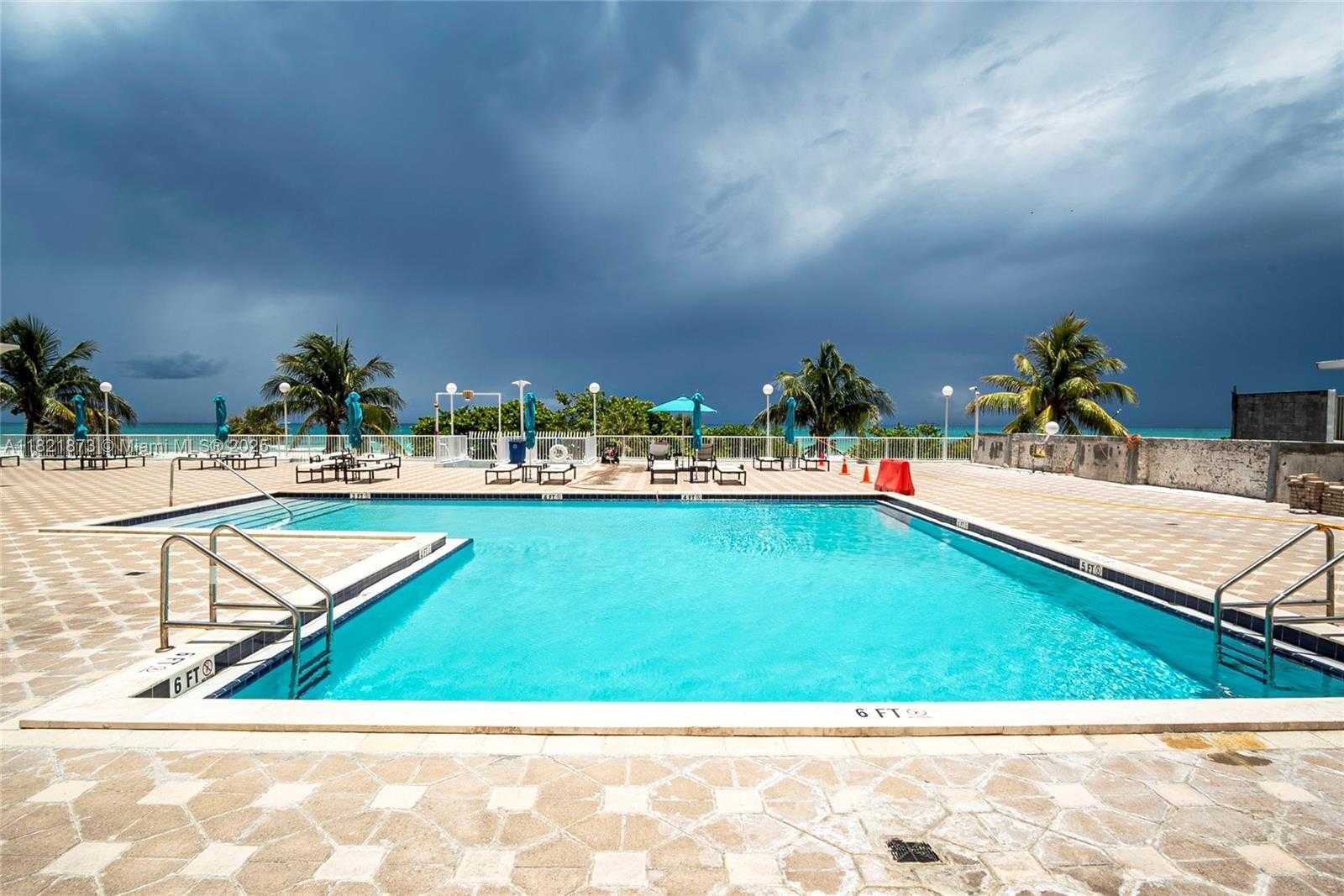 Small Image of 5701 COLLINS AVE #309, Miami Beach Number 21