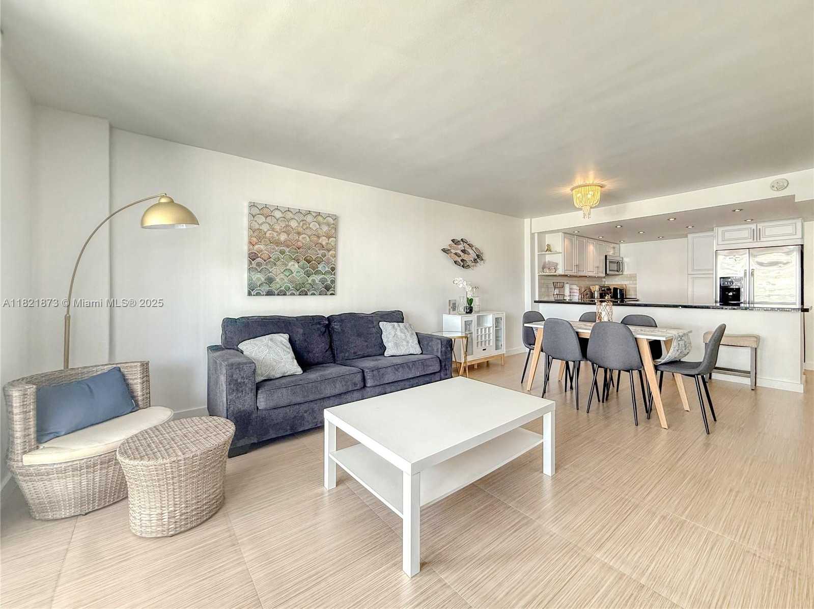 Small Image of 5701 COLLINS AVE #309, Miami Beach Number 7