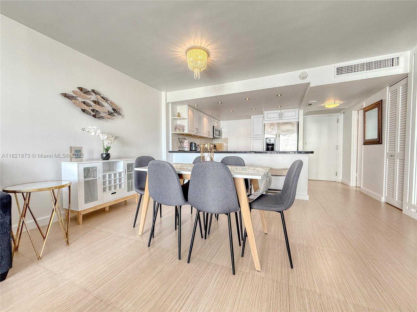 Small Image of 5701 COLLINS AVE #309, Miami Beach Number 9