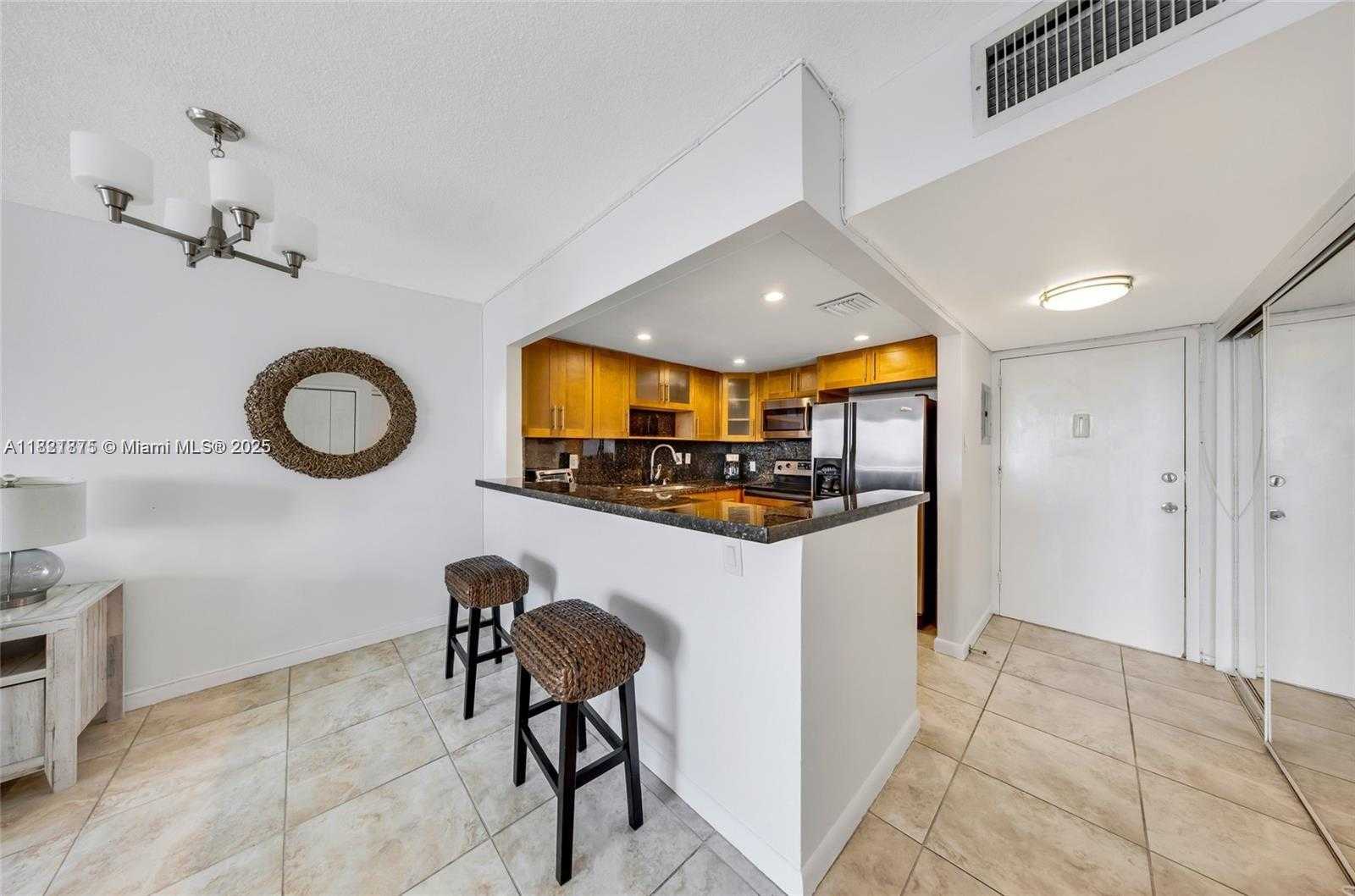 Small Image of 7928 WEST DR #602, North Bay Village Number 17