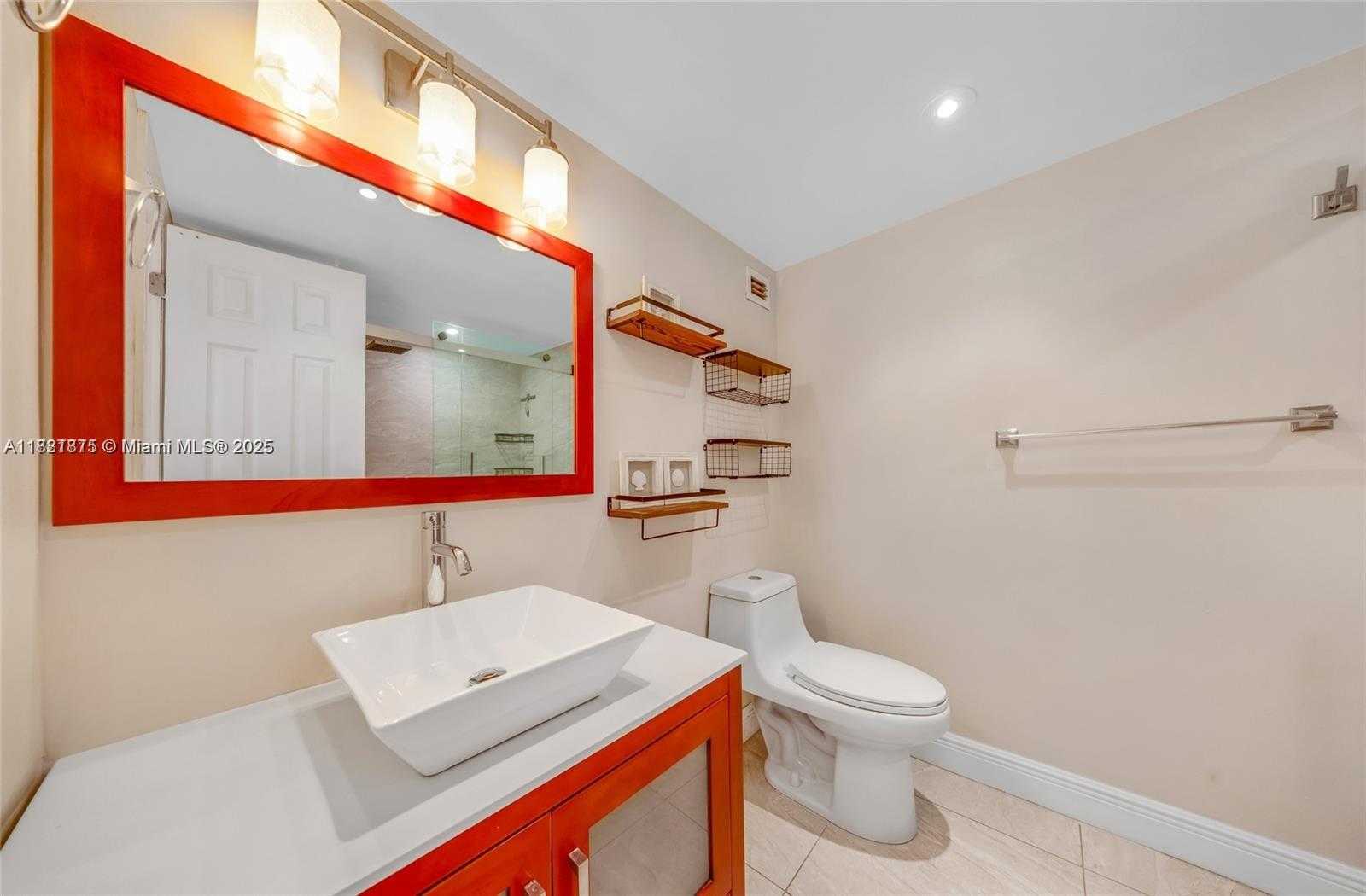 Small Image of 7928 WEST DR #602, North Bay Village Number 23