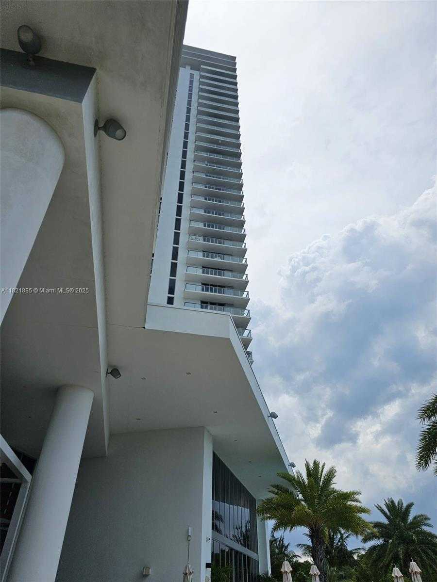Small Image of 16385 BISCAYNE BLVD #902, North Miami Beach Number 18