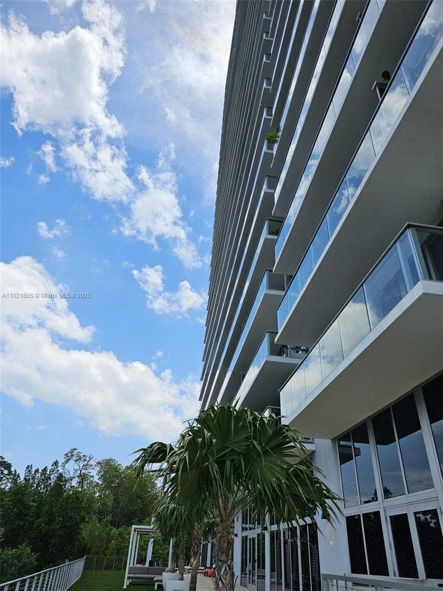 Small Image of 16385 BISCAYNE BLVD #902, North Miami Beach Number 19
