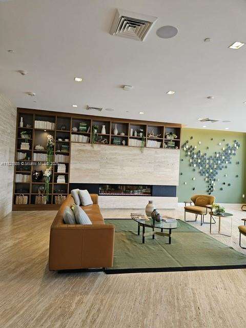 Small Image of 16385 BISCAYNE BLVD #902, North Miami Beach Number 20
