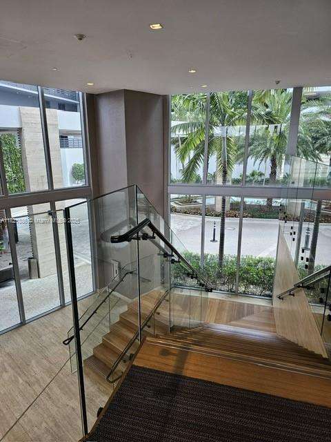 Small Image of 16385 BISCAYNE BLVD #902, North Miami Beach Number 22