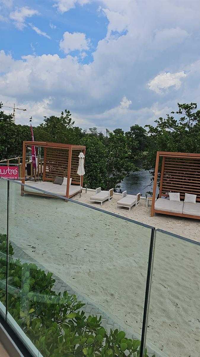 Small Image of 16385 BISCAYNE BLVD #902, North Miami Beach Number 25