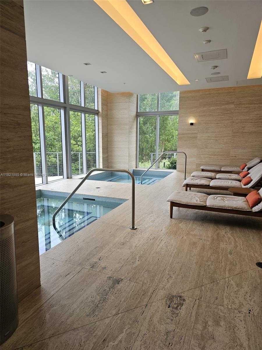 Small Image of 16385 BISCAYNE BLVD #902, North Miami Beach Number 29