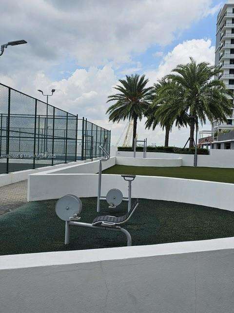 Small Image of 16385 BISCAYNE BLVD #902, North Miami Beach Number 37