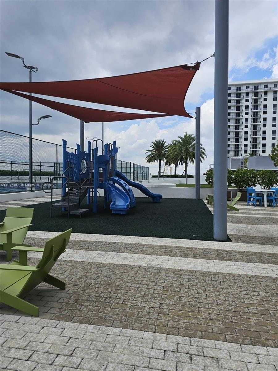 Small Image of 16385 BISCAYNE BLVD #902, North Miami Beach Number 40