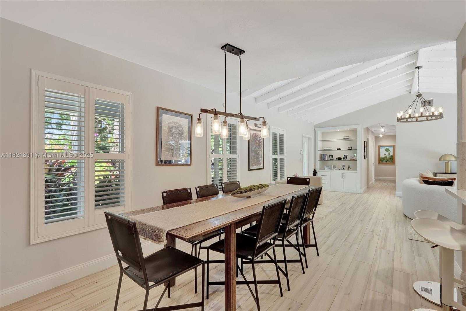 Small Image of 6640 TARREGA ST, Coral Gables Number 10
