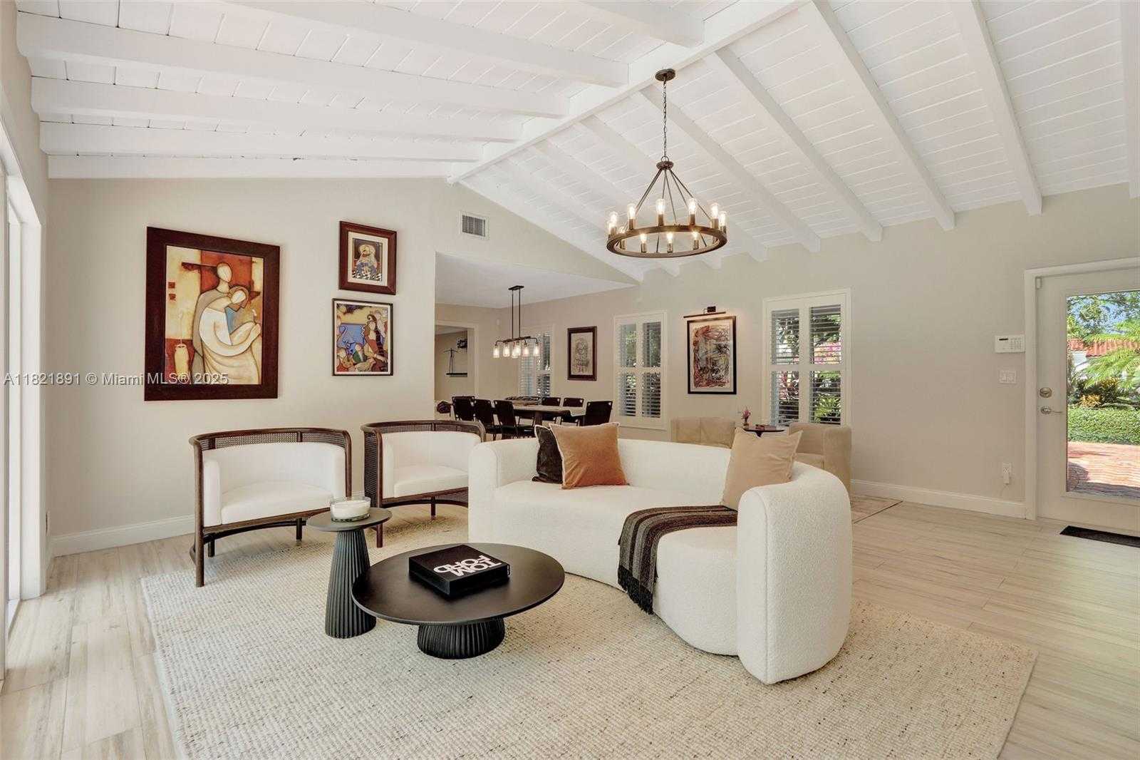 Small Image of 6640 TARREGA ST, Coral Gables Number 16
