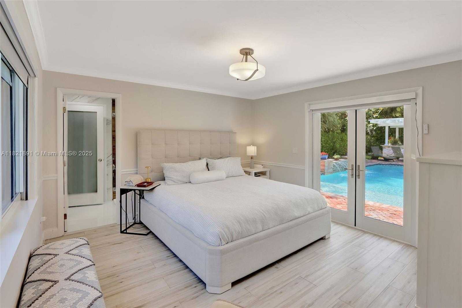 Small Image of 6640 TARREGA ST, Coral Gables Number 18
