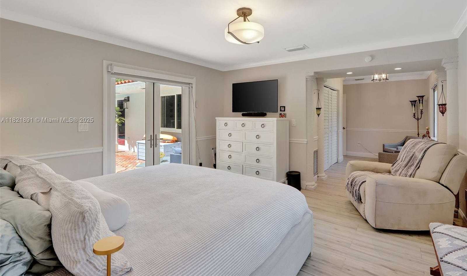 Small Image of 6640 TARREGA ST, Coral Gables Number 20