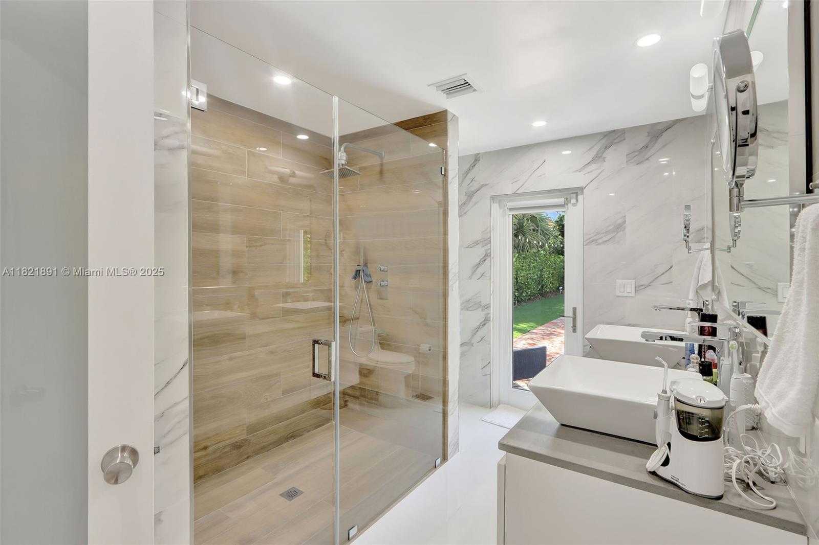 Small Image of 6640 TARREGA ST, Coral Gables Number 21