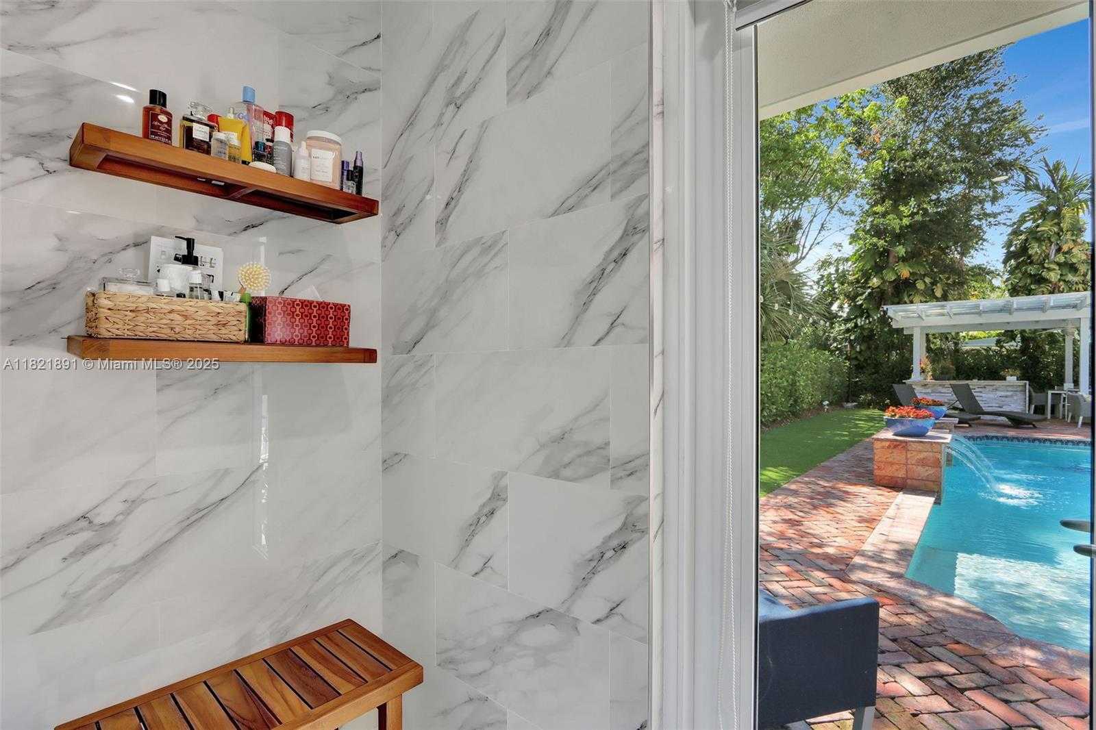 Small Image of 6640 TARREGA ST, Coral Gables Number 23