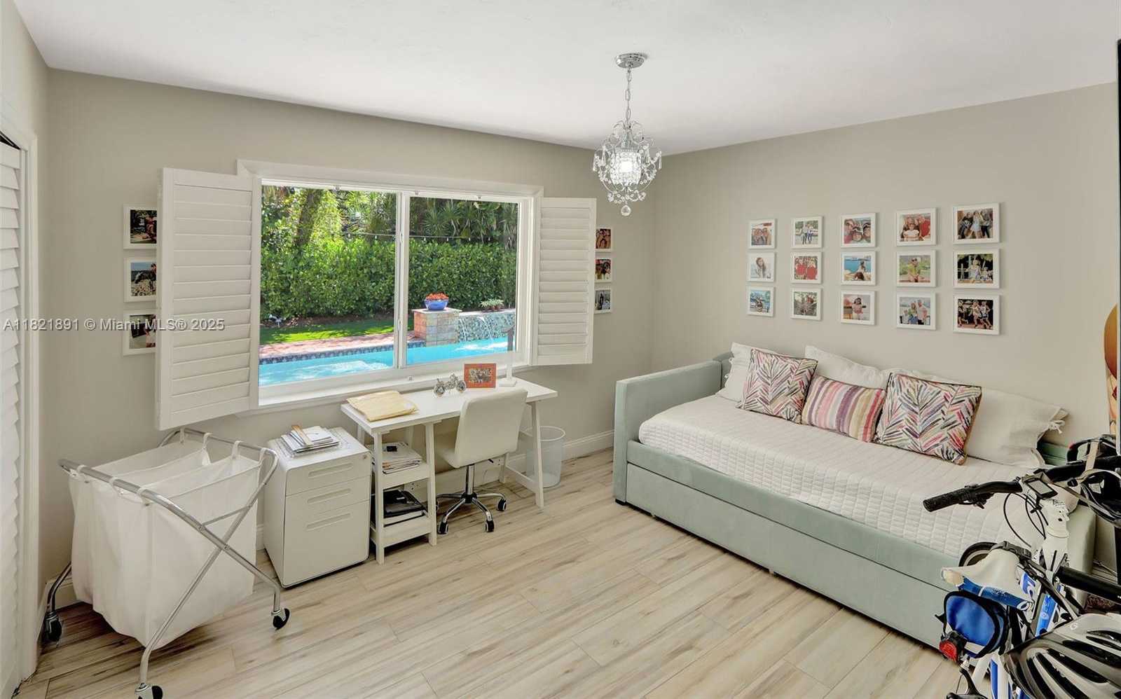 Small Image of 6640 TARREGA ST, Coral Gables Number 24