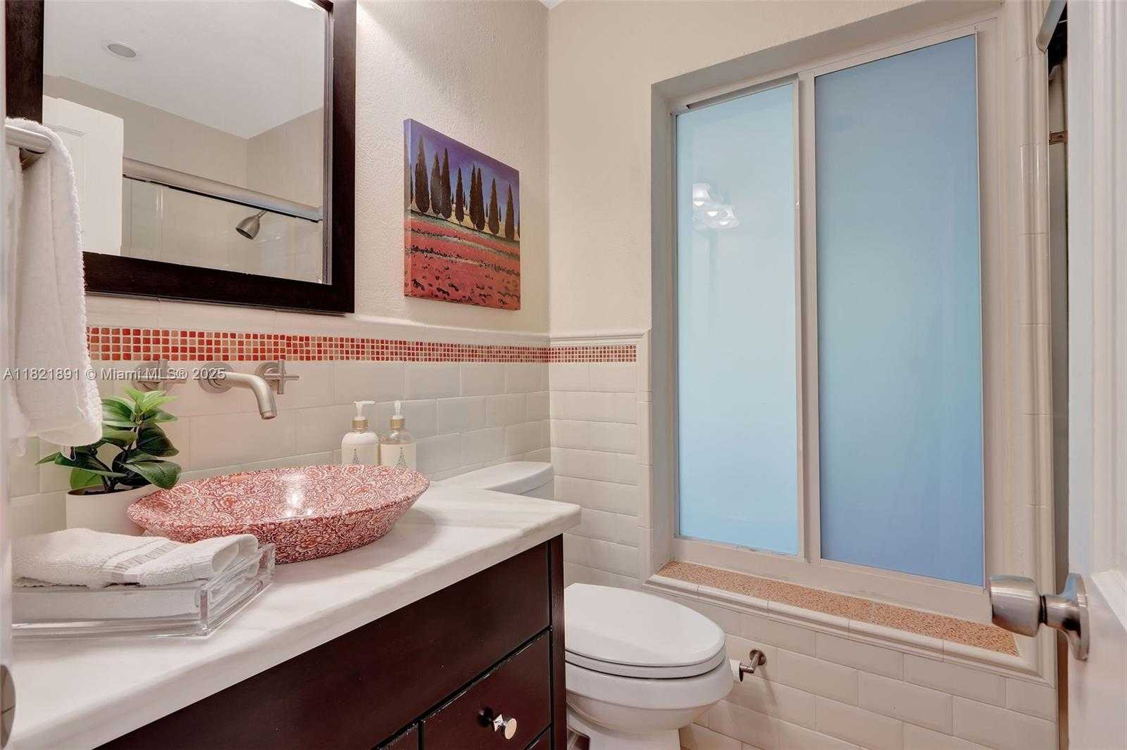 Small Image of 6640 TARREGA ST, Coral Gables Number 26