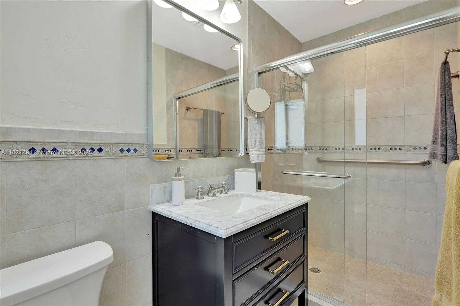 Small Image of 6640 TARREGA ST, Coral Gables Number 30