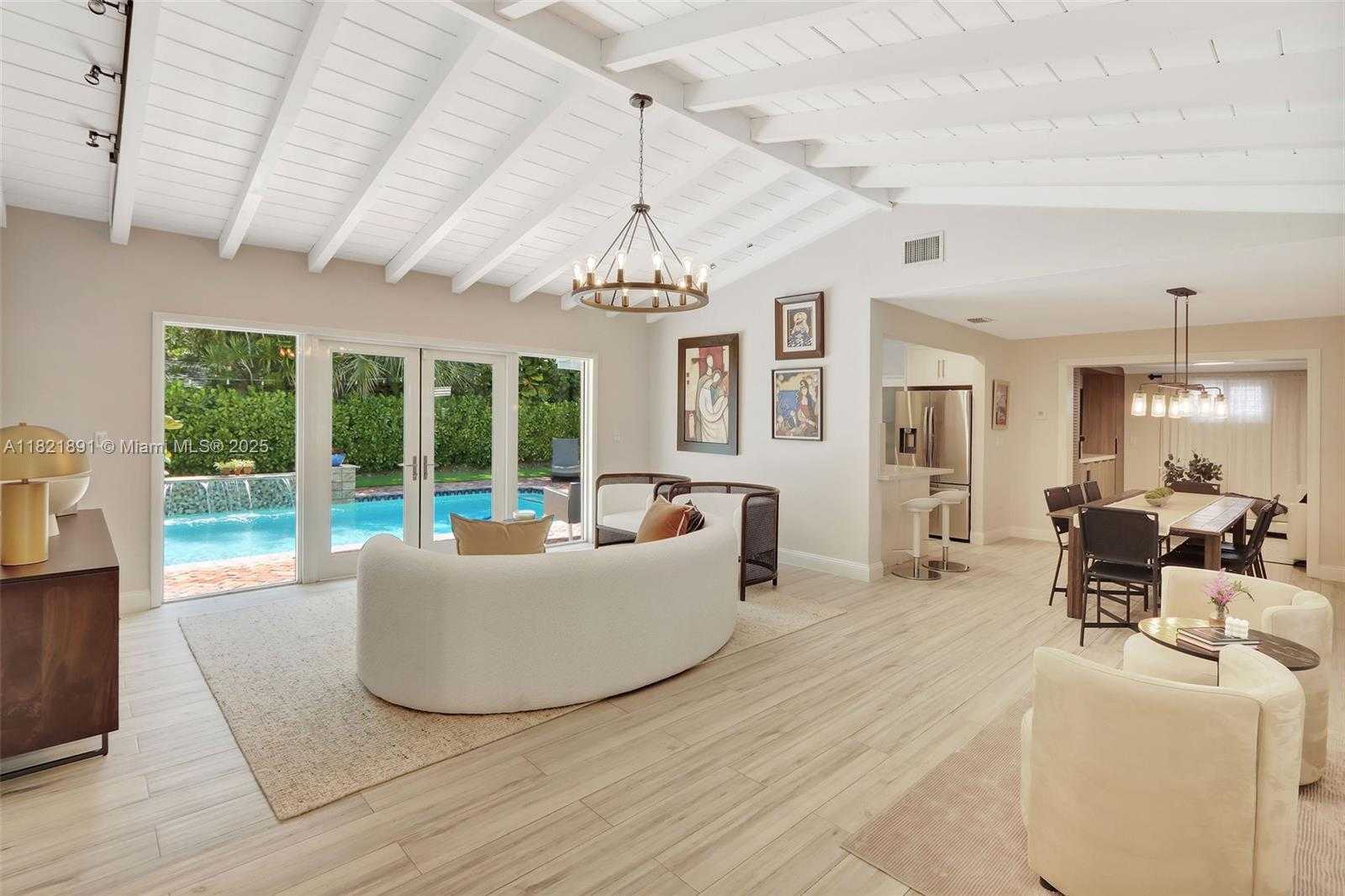 Small Image of 6640 TARREGA ST, Coral Gables Number 7