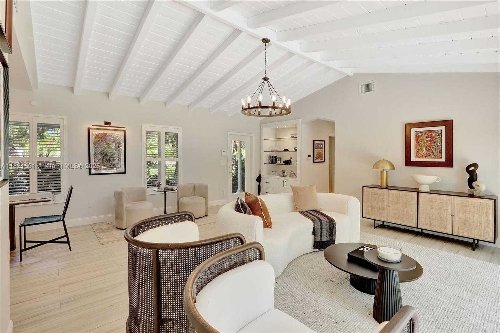 Small Image of 6640 TARREGA ST, Coral Gables Number 8