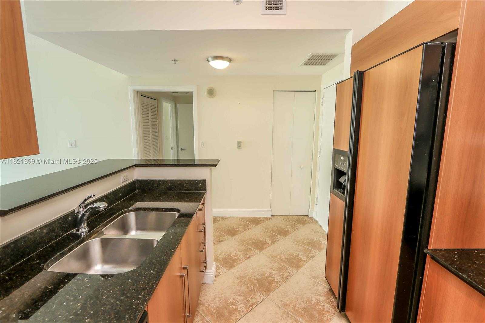 Small Image of 335 SOUTH BISCAYNE BLVD #3510, Miami Number 14