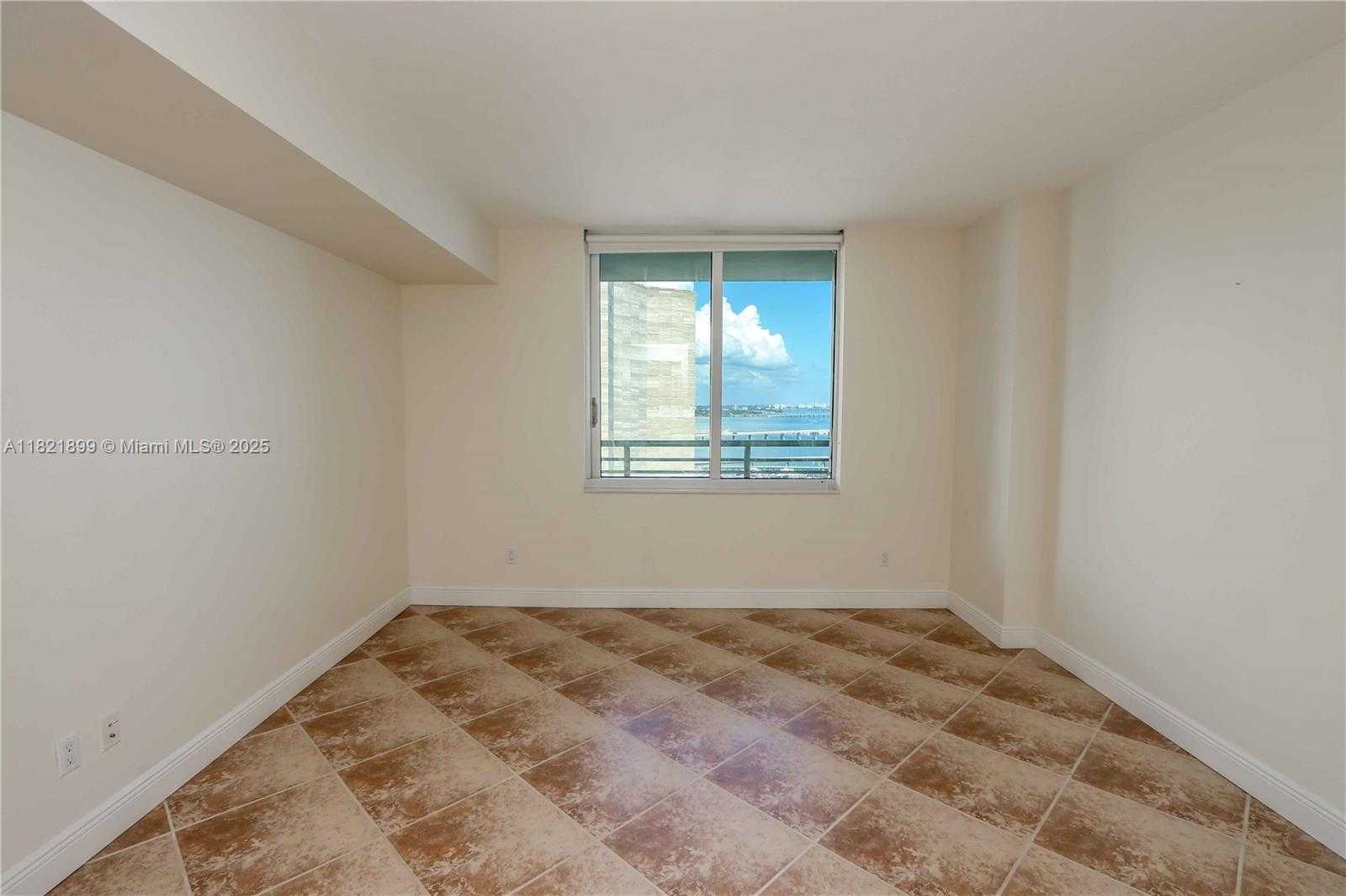 Small Image of 335 SOUTH BISCAYNE BLVD #3510, Miami Number 16