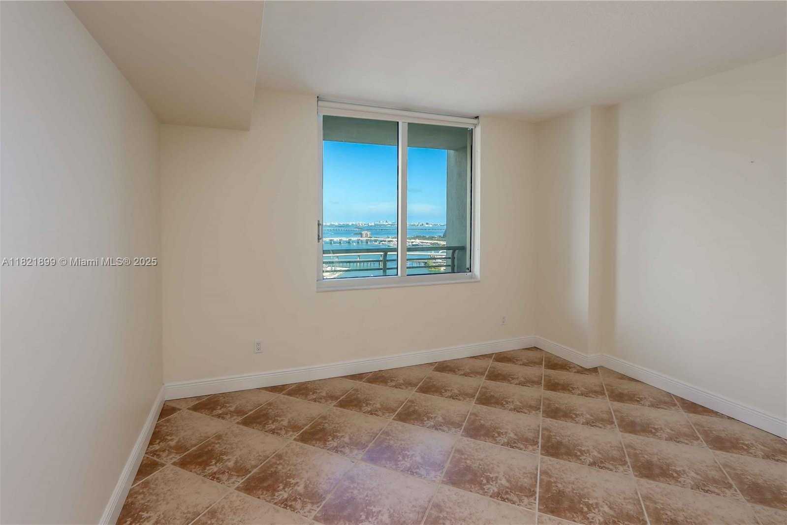 Small Image of 335 SOUTH BISCAYNE BLVD #3510, Miami Number 17