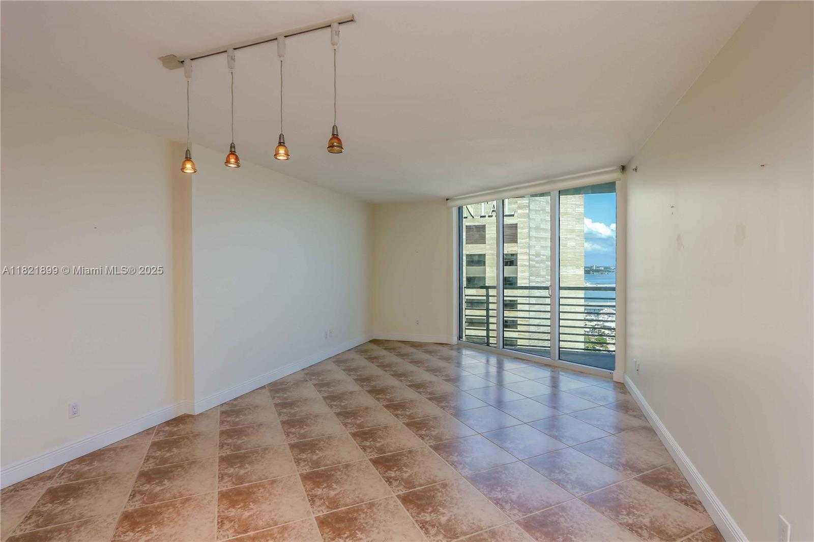 Small Image of 335 SOUTH BISCAYNE BLVD #3510, Miami Number 4