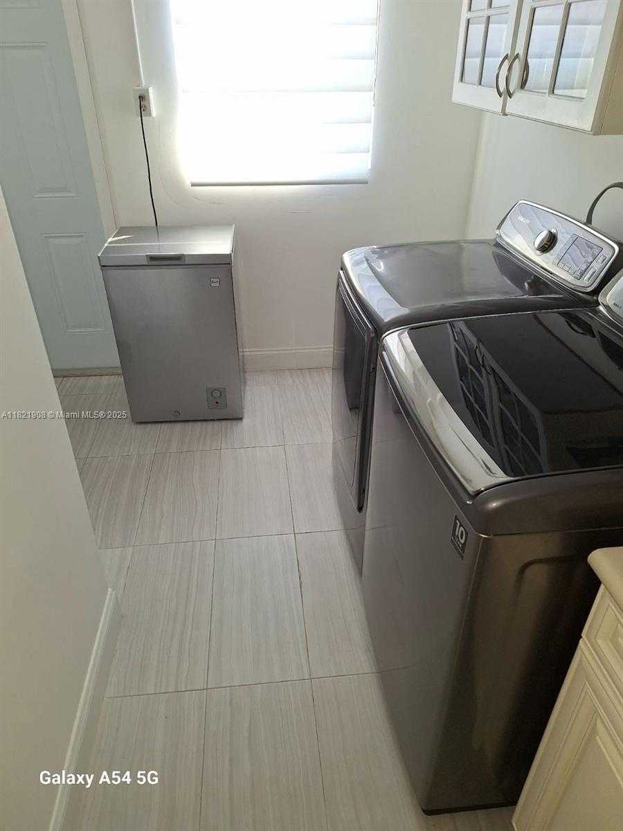 Small Image of 2024 NORTH WEST 86TH TER, Coral Springs Number 11