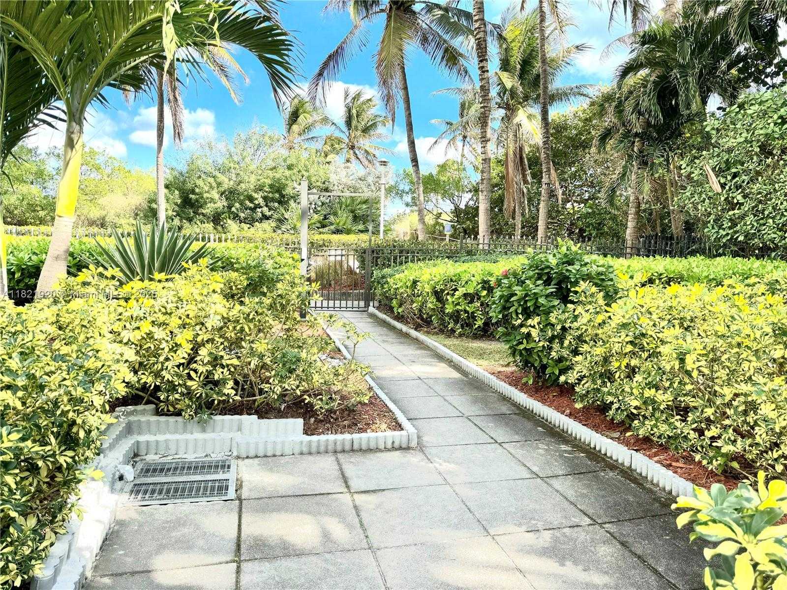 Small Image of 1621 COLLINS AVE #310, Miami Beach Number 13