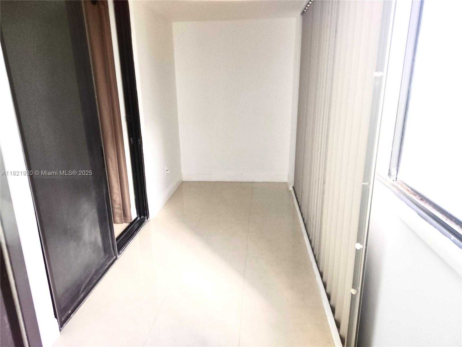 Small Image of 1621 COLLINS AVE #310, Miami Beach Number 19