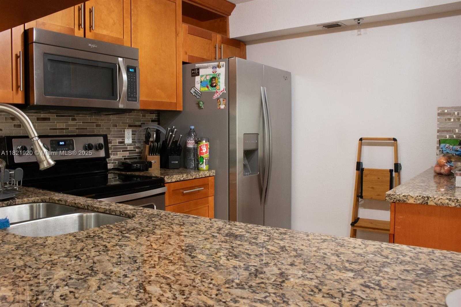 Small Image of 1621 COLLINS AVE #310, Miami Beach Number 3