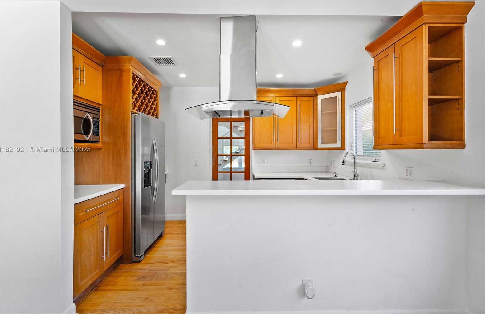 Small Image of 527 SOUTH WEST 20TH RD, Miami Number 12