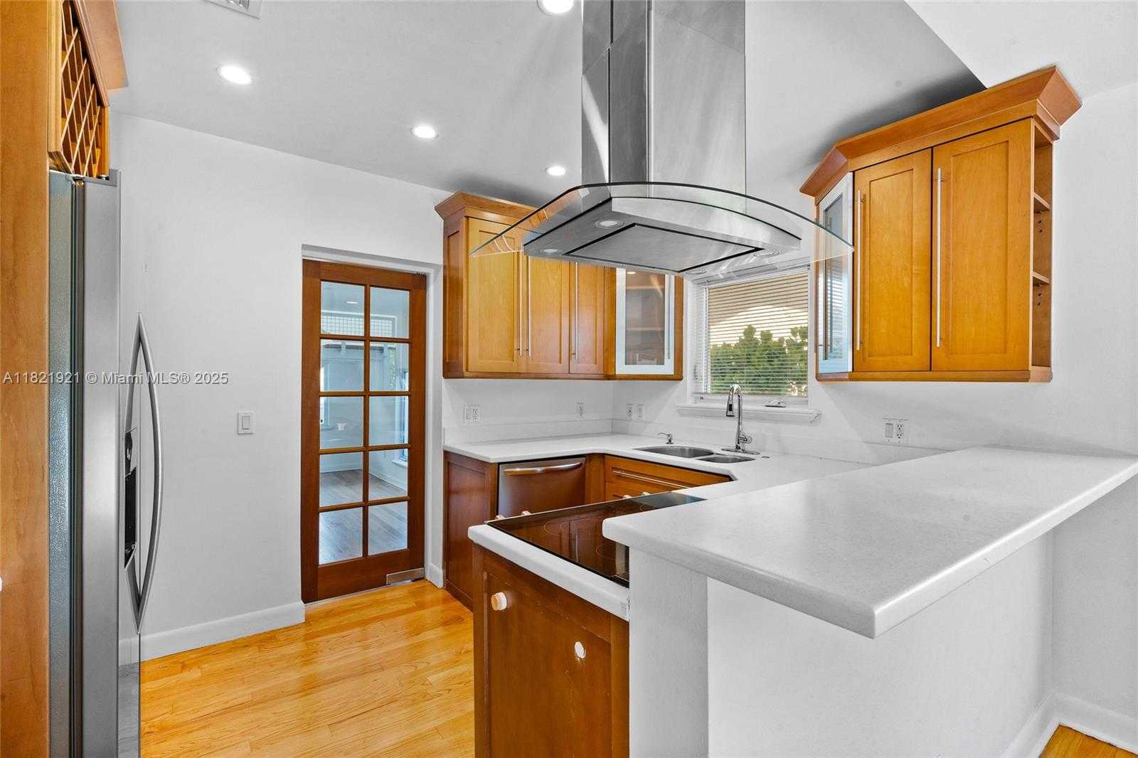 Small Image of 527 SOUTH WEST 20TH RD, Miami Number 13
