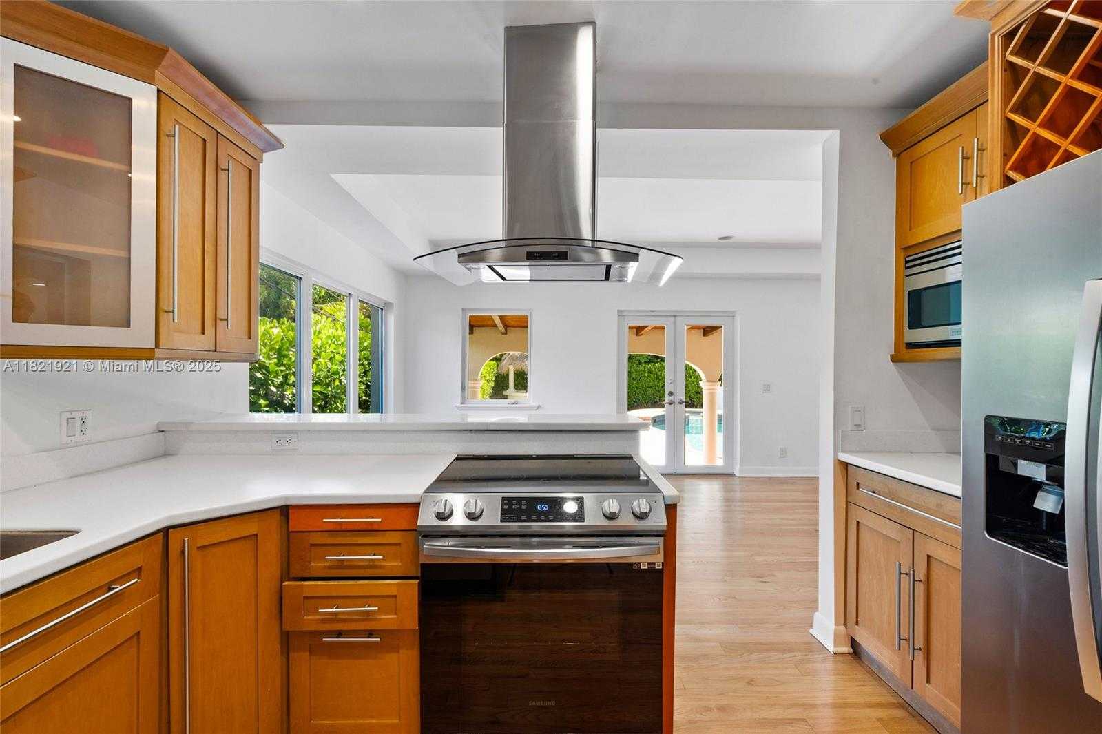 Small Image of 527 SOUTH WEST 20TH RD, Miami Number 15
